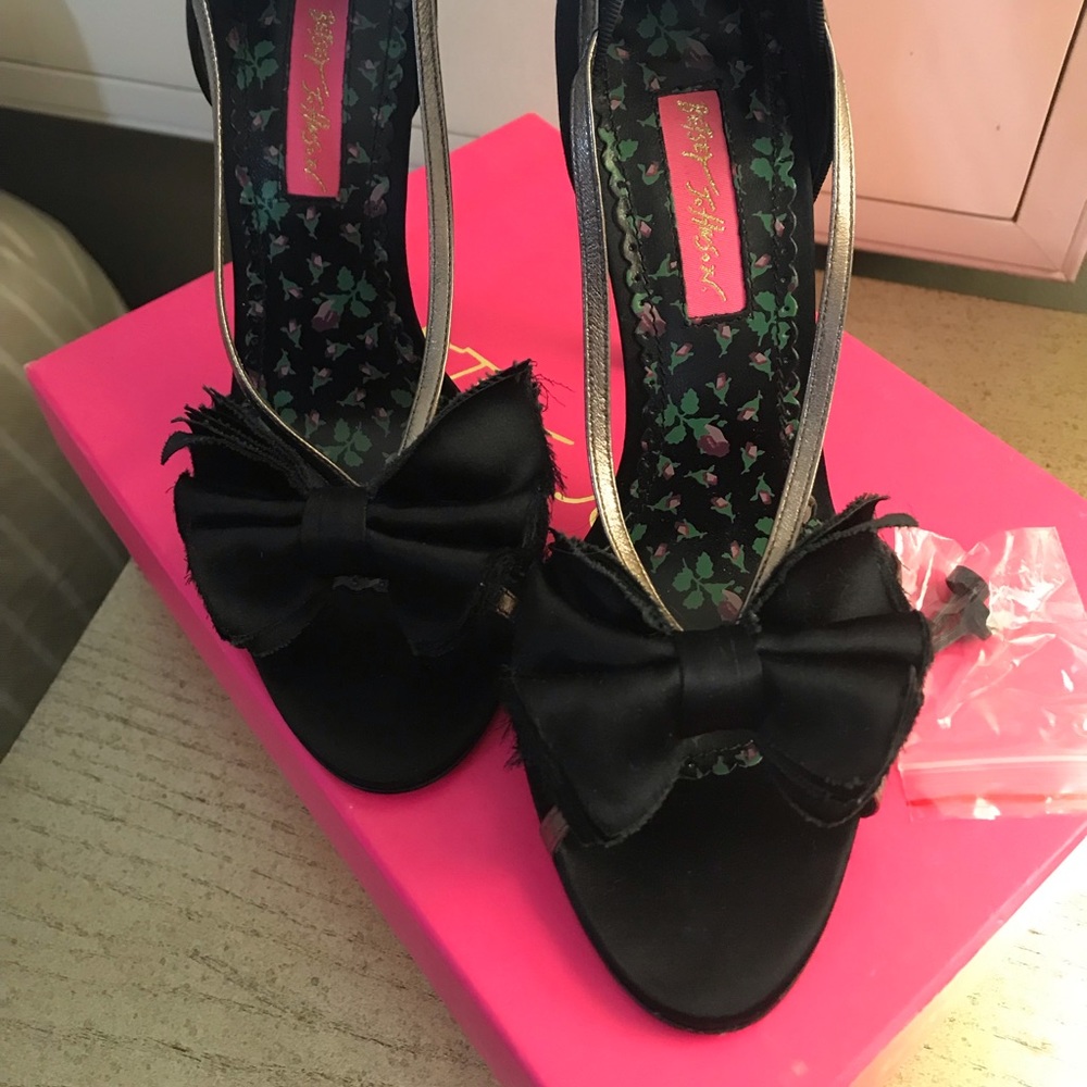 Betsey Johnson satin bow heel